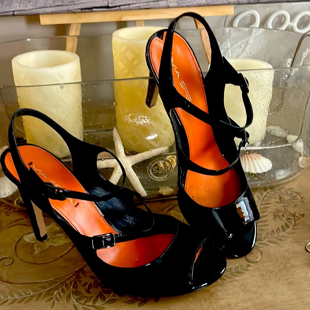 Via Spiga size 8.5 black patent leather show